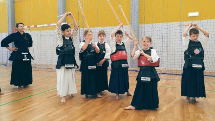 Zawodnicy podczas rozgrzewki